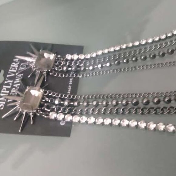 VERA WANG Rocker Chic Spikes Gunmetal Gray/Clear Crystals Chains Earrings**NEW! - Picture 3 of 6